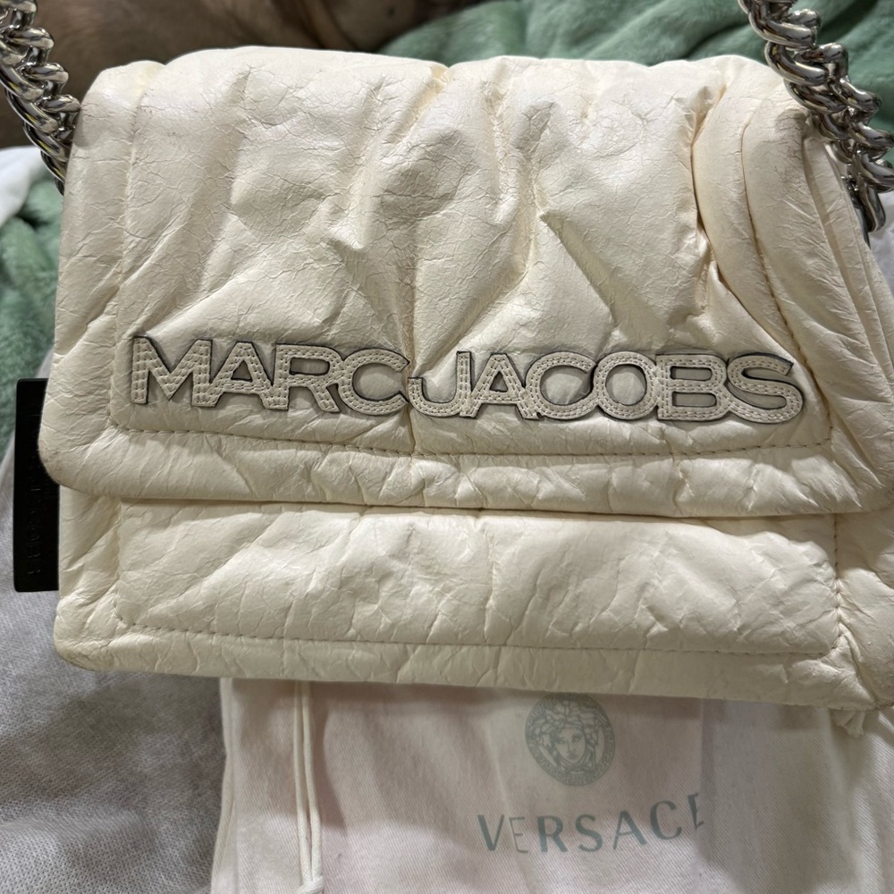 Marc Jacobs White Textured Shoulder Bag
